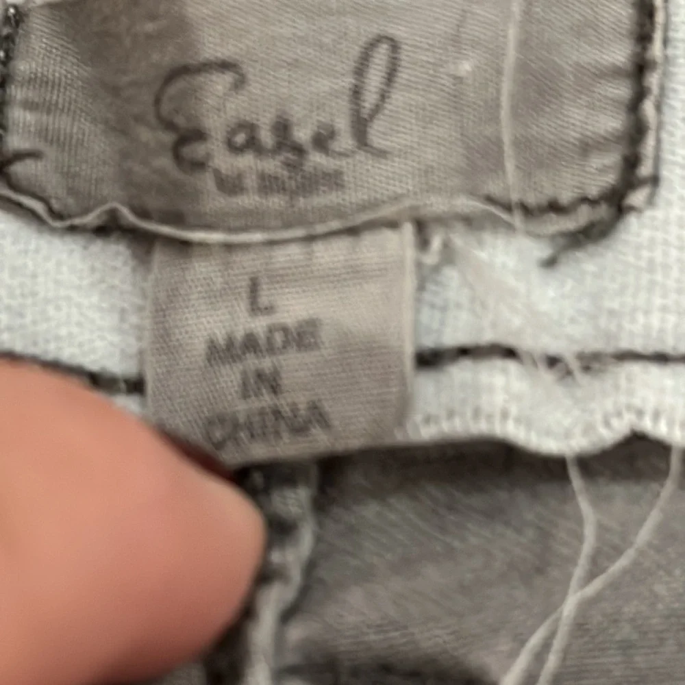 Easel gray size L stretch jeans with detailed stitching